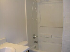 253 Brookridge Ct in Ann Arbor, MI - Building Photo - Building Photo