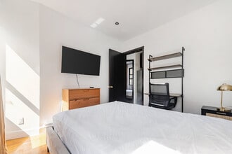 4 W 108th St in New York, NY - Building Photo - Building Photo