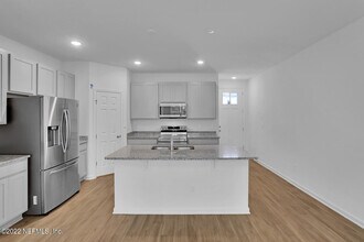 90 Ridge Lake Rd in St. Augustine, FL - Foto de edificio - Building Photo