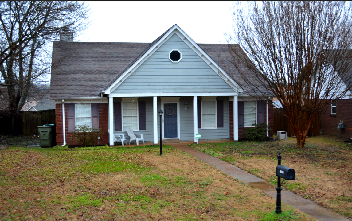 1684 Ranmar Dr in Memphis, TN - Building Photo