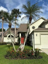 12989 Meadowbreeze Dr, Unit 437 in Wellington, FL - Building Photo - Building Photo