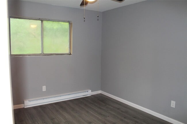 1003 Parkview Dr in Tuxedo, NY - Building Photo - Building Photo