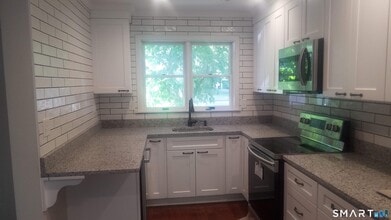 6 Timberline Dr in Farmington, CT - Building Photo - Building Photo