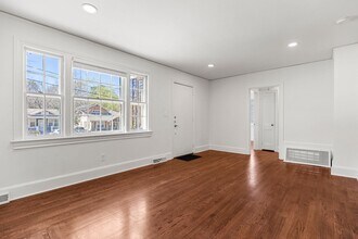 202 Robinson St in Greenville, SC - Building Photo - Building Photo