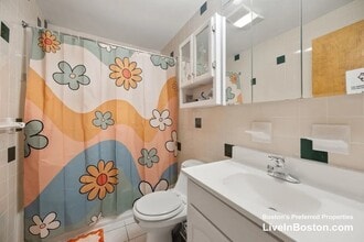 95 Gainsborough St, Unit 307 in Boston, MA - Building Photo - Building Photo