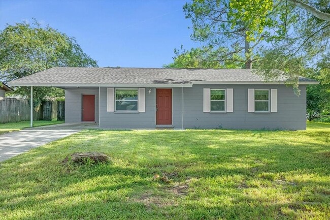 21366 Anderson Rd in Brooksville, FL - Building Photo - Building Photo