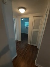 610 W 18th St, Unit 3 in Jacksonville, FL - Foto de edificio - Building Photo