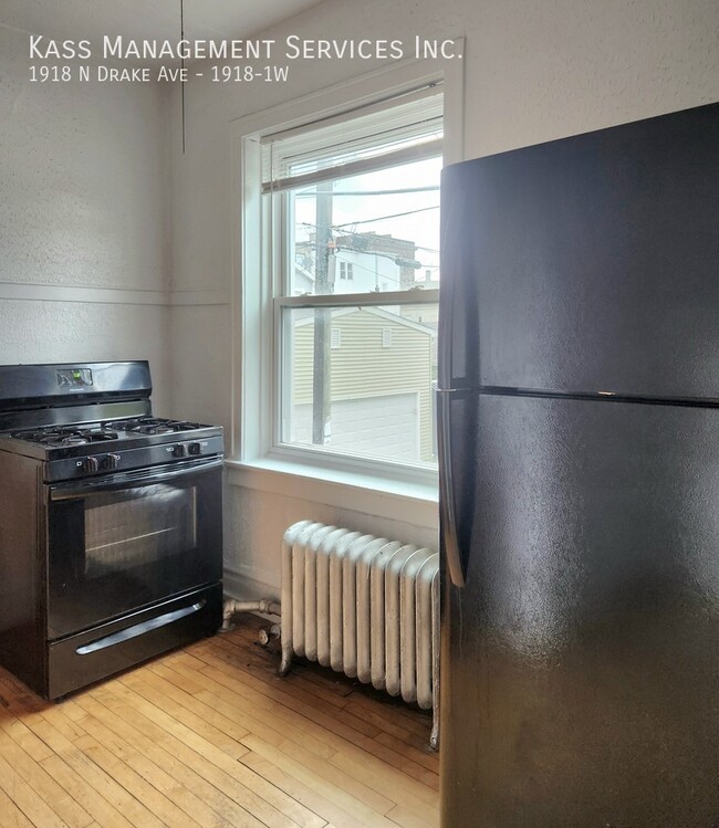 1918 N Drake Ave in Chicago, IL - Building Photo - Building Photo