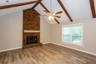 7007 Golden Spike Dr in Mint Hill, NC - Foto de edificio - Building Photo