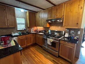 5006 Rowena Ave in Austin, TX - Building Photo - Building Photo
