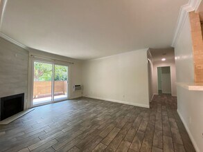 204 Woodland Pkwy in San Marcos, CA - Building Photo - Building Photo
