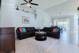 6015 Pinnacle Ln, Unit 5 in Naples, FL - Building Photo - Building Photo