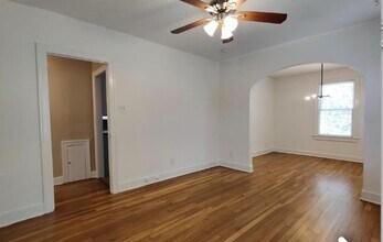 1400 W 13th St in Austin, TX - Building Photo - Building Photo