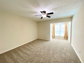 11490 Audelia Rd in Dallas, TX - Building Photo - Building Photo