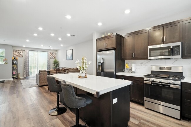 1231 Sunrise View in San Marcos, CA - Building Photo - Building Photo