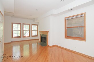 2730 N Wayne Ave-Unit -2732-2 in Chicago, IL - Building Photo - Building Photo