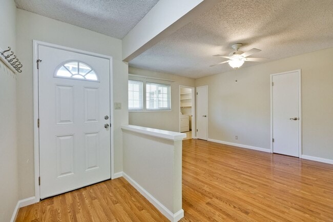 1341-1343 Kingfisher Way in Sunnyvale, CA - Building Photo - Building Photo
