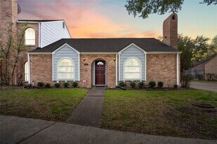 11817 Southlake Dr in Houston, TX - Building Photo