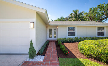 4126 Birchwood Dr in Boca Raton, FL - Building Photo - Building Photo