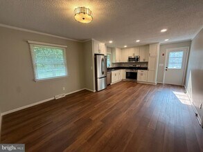 36720 Dixie Lyon Rd in Mechanicsville, MD - Building Photo - Building Photo