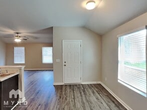 245 Americana Dr in Margaret, AL - Foto de edificio - Building Photo