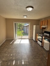 6009 205th Ave E in Bonney Lake, WA - Foto de edificio - Building Photo