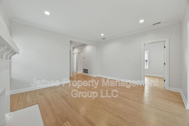 5669 N Magnolia Ave in Chicago, IL - Building Photo - Building Photo