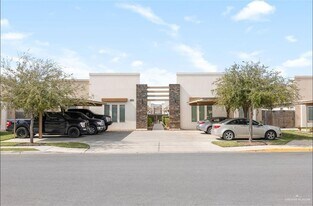 2807 Javalina Ave in Edinburg, TX - Building Photo