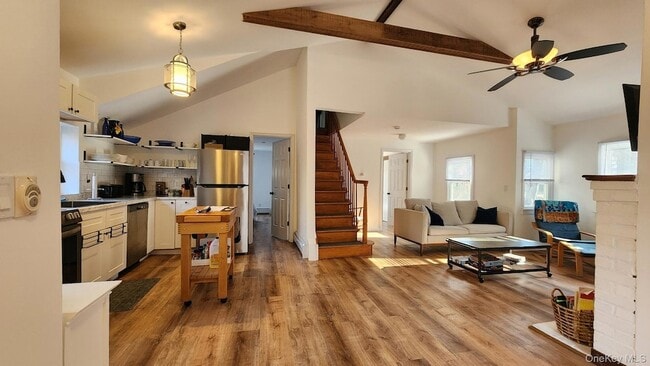 property at 20 Gabriel Mills Rd