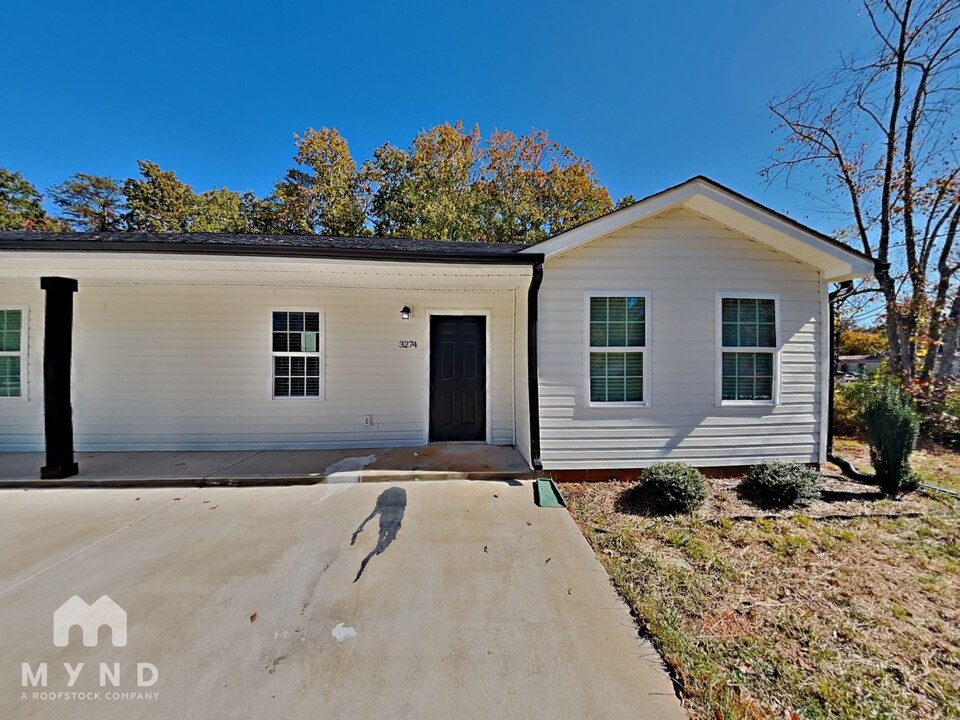 3274 Anderson Mountain Rd in Maiden, NC - Building Photo