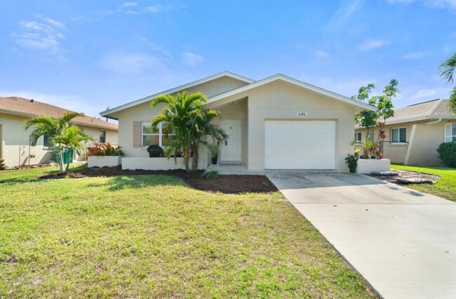 646 99th Ave N