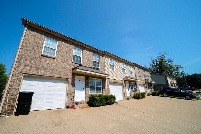 property at 106 Sango Place Villas Dr