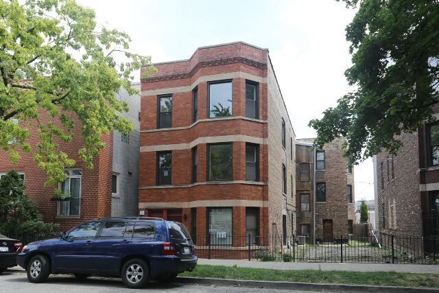 property at 2019 N Hoyne Ave