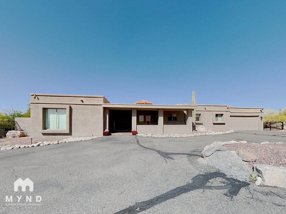 5727 N PSO Ventoso in Tucson, AZ - Building Photo