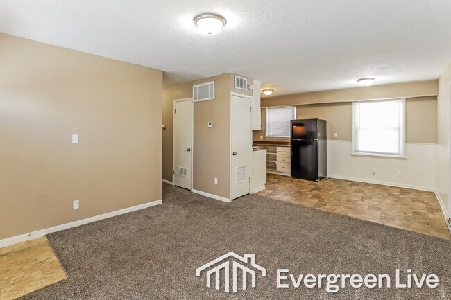 5201 Palmer Dr in Kansas City, MO - Building Photo - Building Photo