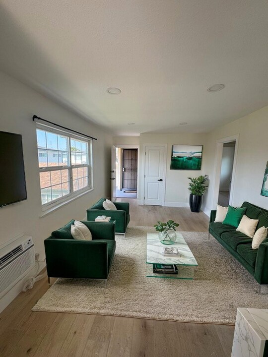 9661 Maureen Dr in Garden Grove, CA - Building Photo