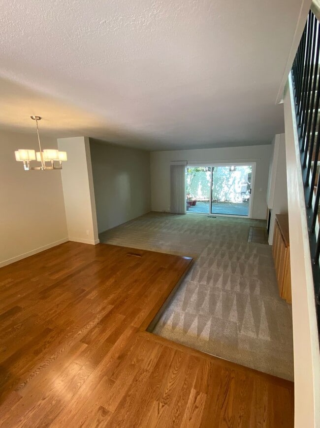 227 Sierra Vista Ave in Mountain View, CA - Building Photo - Building Photo
