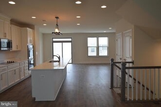 9867 Gillum Wy in Manassas, VA - Building Photo - Building Photo