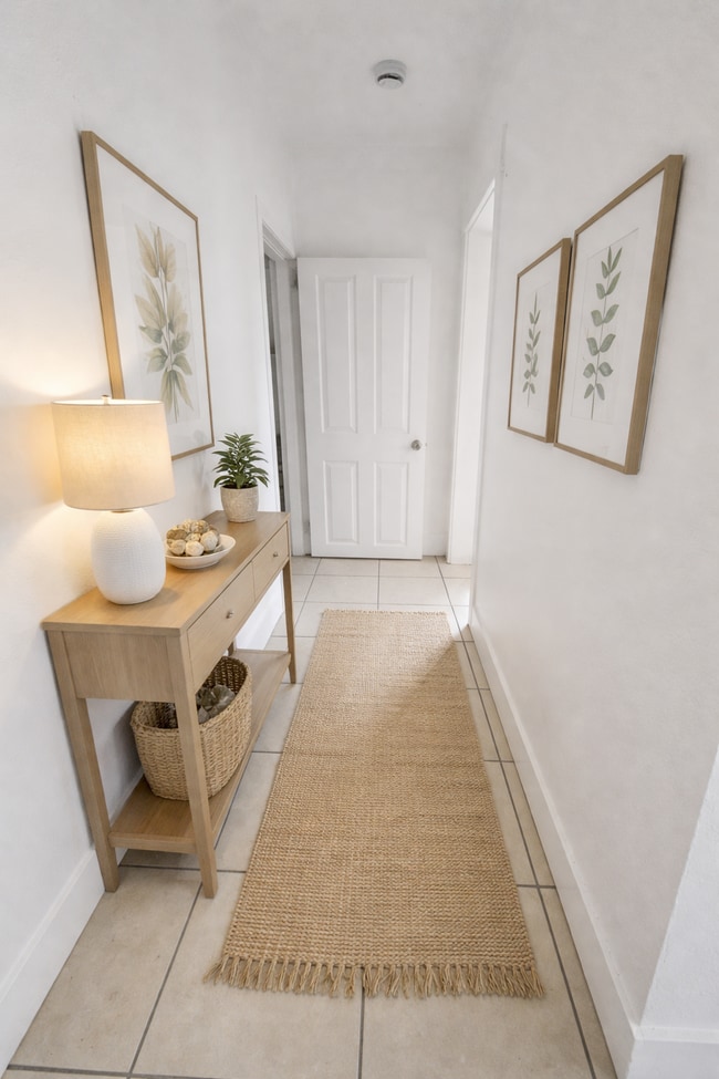 1056 Orange Ave, Unit 1056 Orange Ave. in Long Beach, CA - Foto de edificio - Building Photo