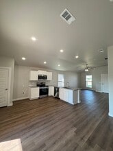 6507 Athens St in Timbercreek Canyon, TX - Building Photo - Building Photo