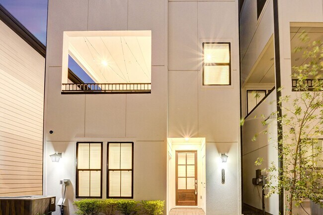 property at 2808 Grand Fountains Dr