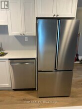 7 Clarendon Ave in St Catharines, ON - Building Photo - Building Photo