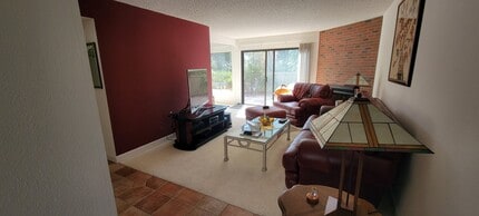 8024 Caminito Gianna in La Jolla, CA - Building Photo - Building Photo