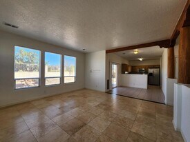 6739 Camino Rojo in Santa Fe, NM - Building Photo