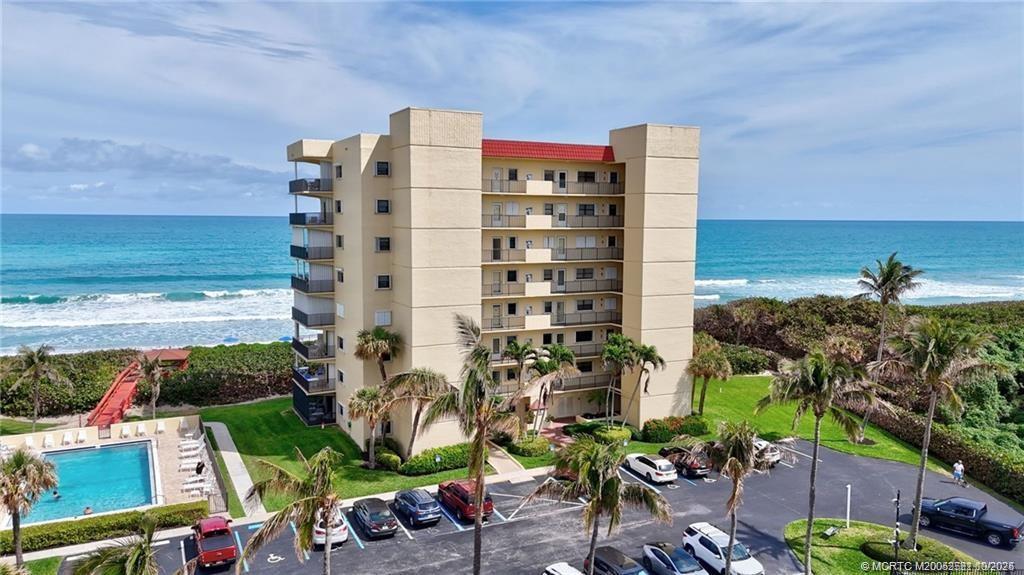 7440 S Ocean Dr in Jensen Beach, FL - Foto de edificio