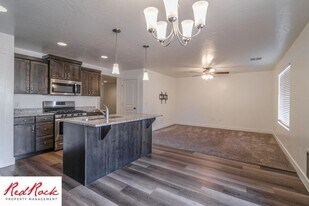 5934 S Belair St in Saint George, UT - Building Photo