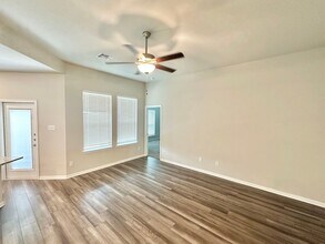 1260 Grand Oak Trl in Temple, TX - Building Photo - Building Photo