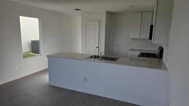 12128 Morgan Dr in Aubrey, TX - Building Photo - Building Photo