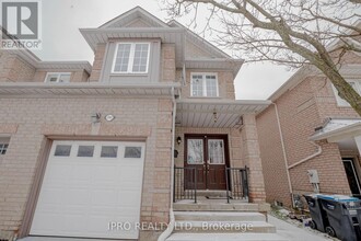 3141 Turbine Crescent in Mississauga, ON - Building Photo - Building Photo
