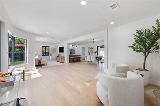 185 NE 106th St in Miami Shores, FL - Building Photo - Building Photo